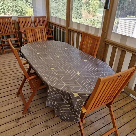 Mobile Du Bois Dormant مكان تخييم *