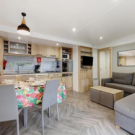 مكان تخييم Mobile Du Bois Dormant سان جان دي مونت