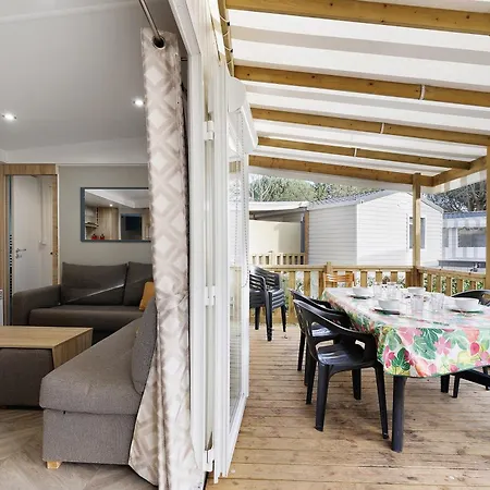 مكان تخييم Mobile Du Bois Dormant سان جان دي مونت