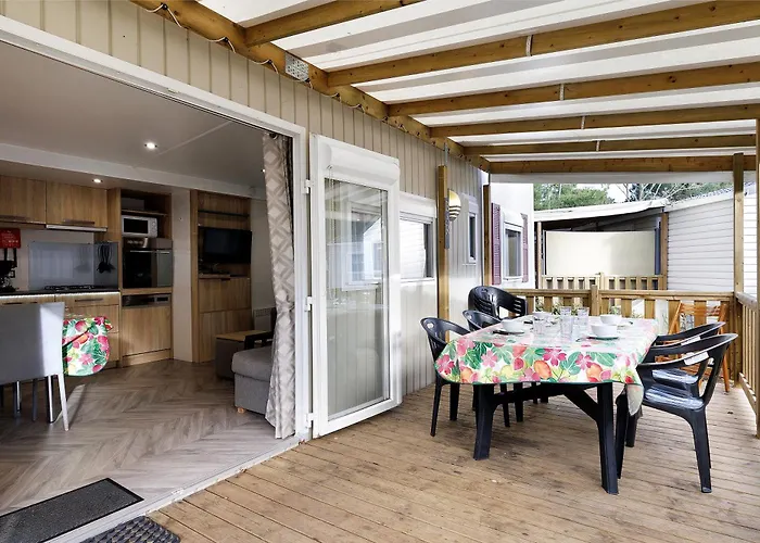 Mobile Du Bois Dormant 营地 *