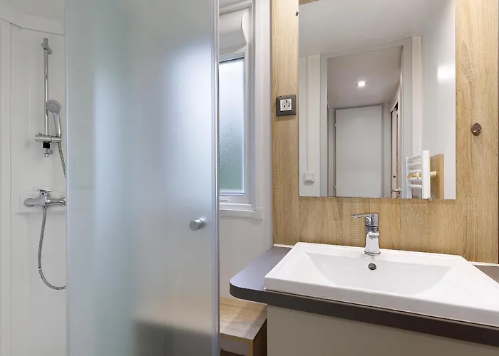 Mobile Du Bois Dormant * 圣让-德蒙