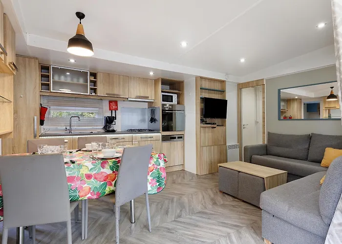 营地 Mobile Du Bois Dormant 圣让-德蒙