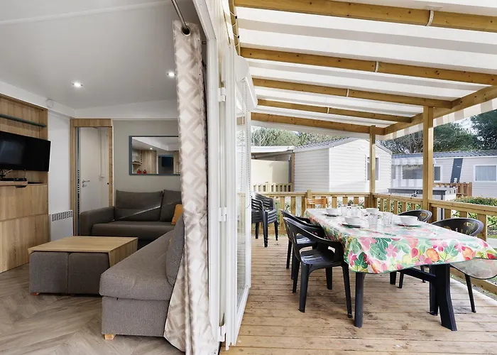 营地 Mobile Du Bois Dormant 圣让-德蒙